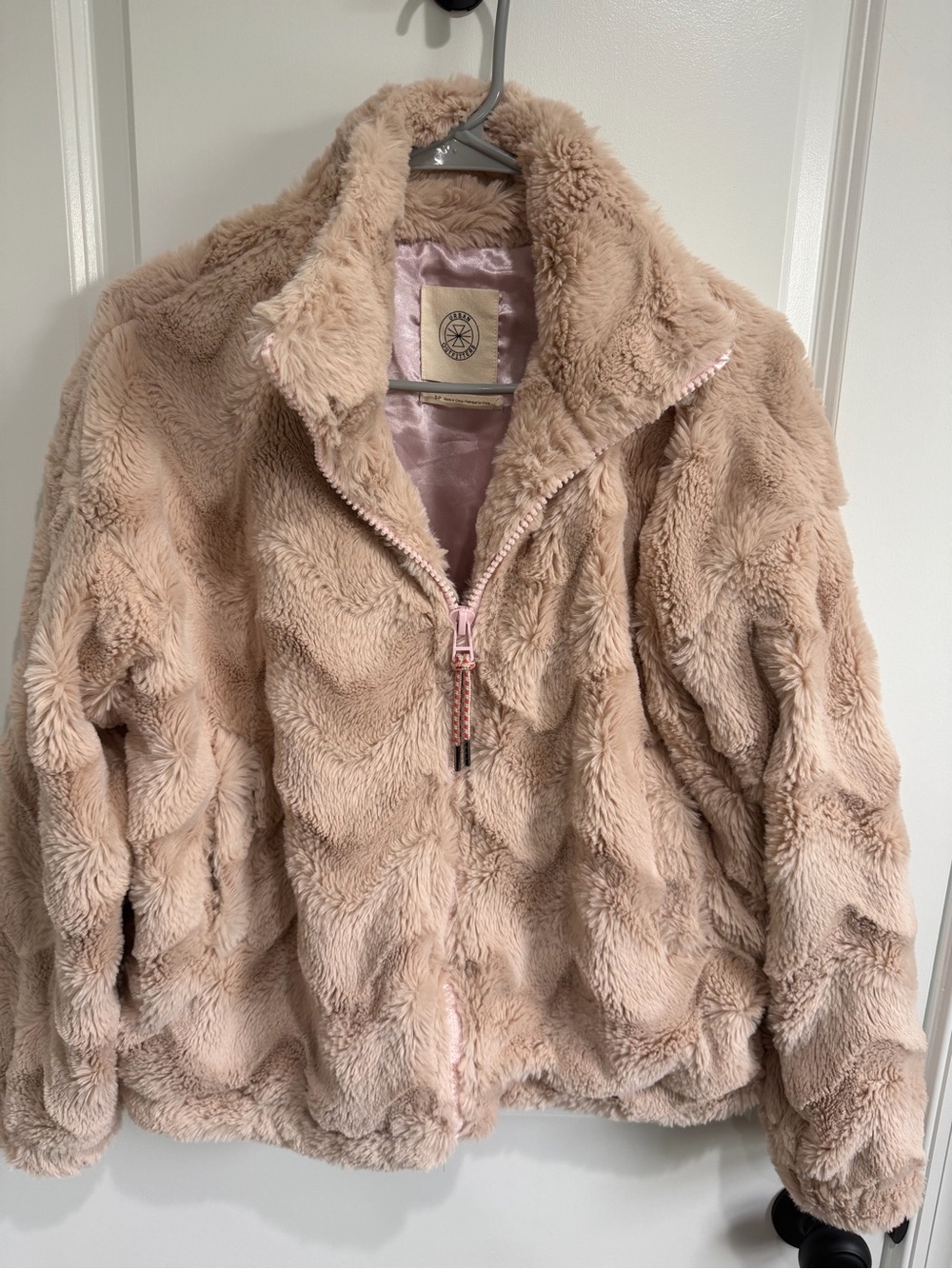 Urban Outfitters Plush Faux Fur Zip-Up Jacket - Blush